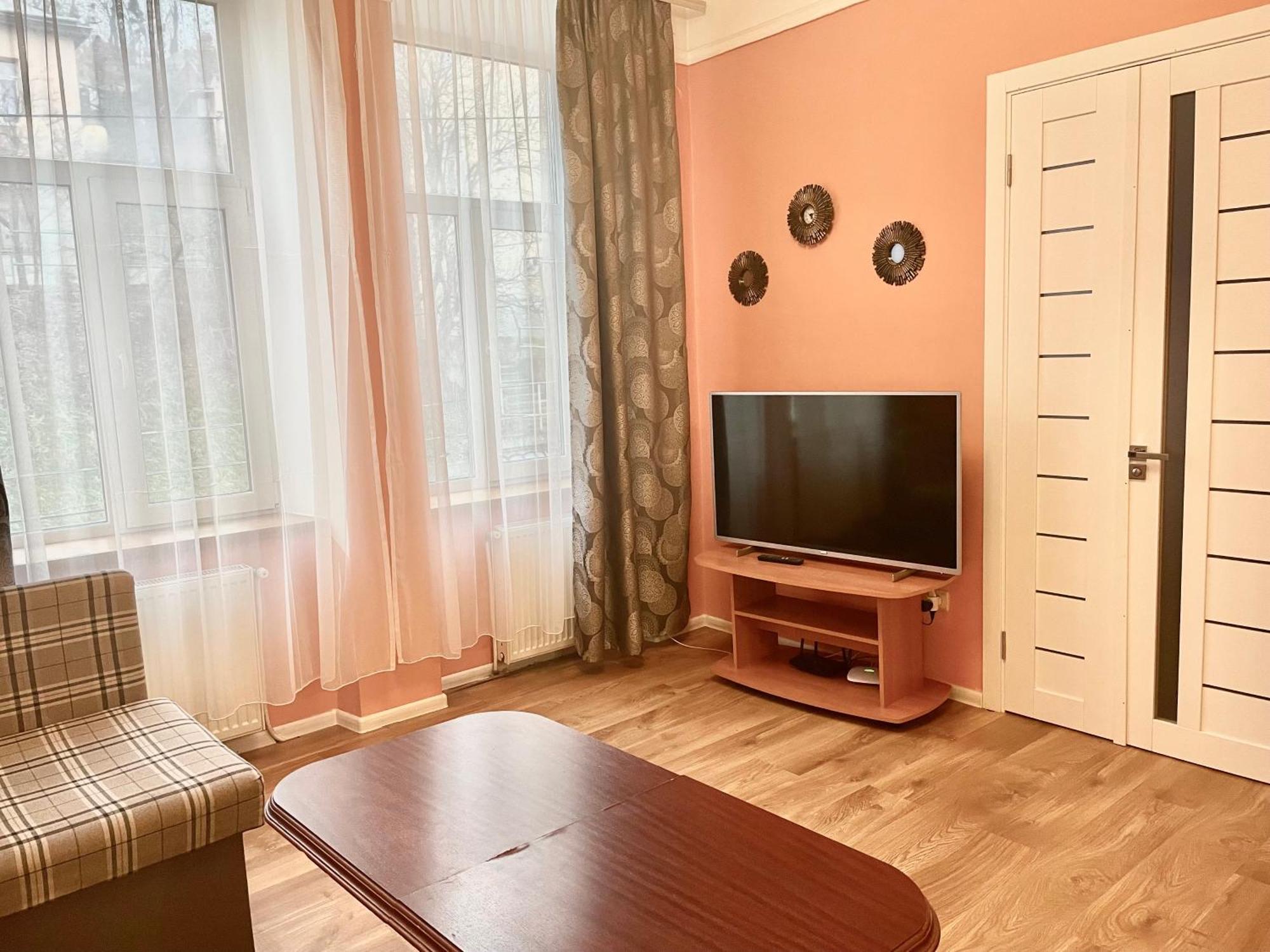 Двохкімнатні Апартаменти В Центри На Князя Лева 11 Leópolis Exterior foto