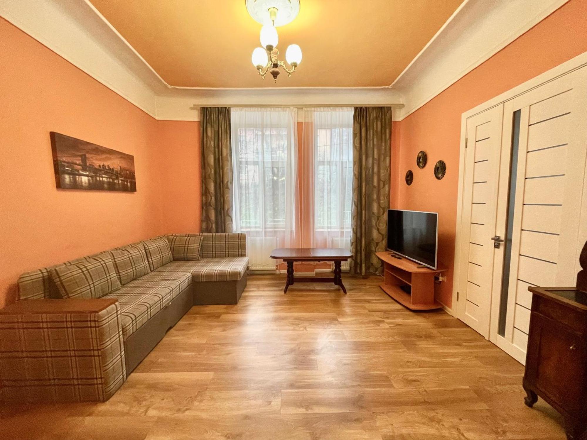 Двохкімнатні Апартаменти В Центри На Князя Лева 11 Leópolis Exterior foto